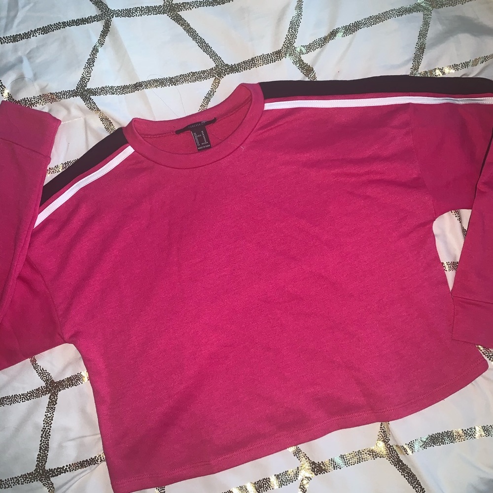 HOT PINK CROPPED SWEATER